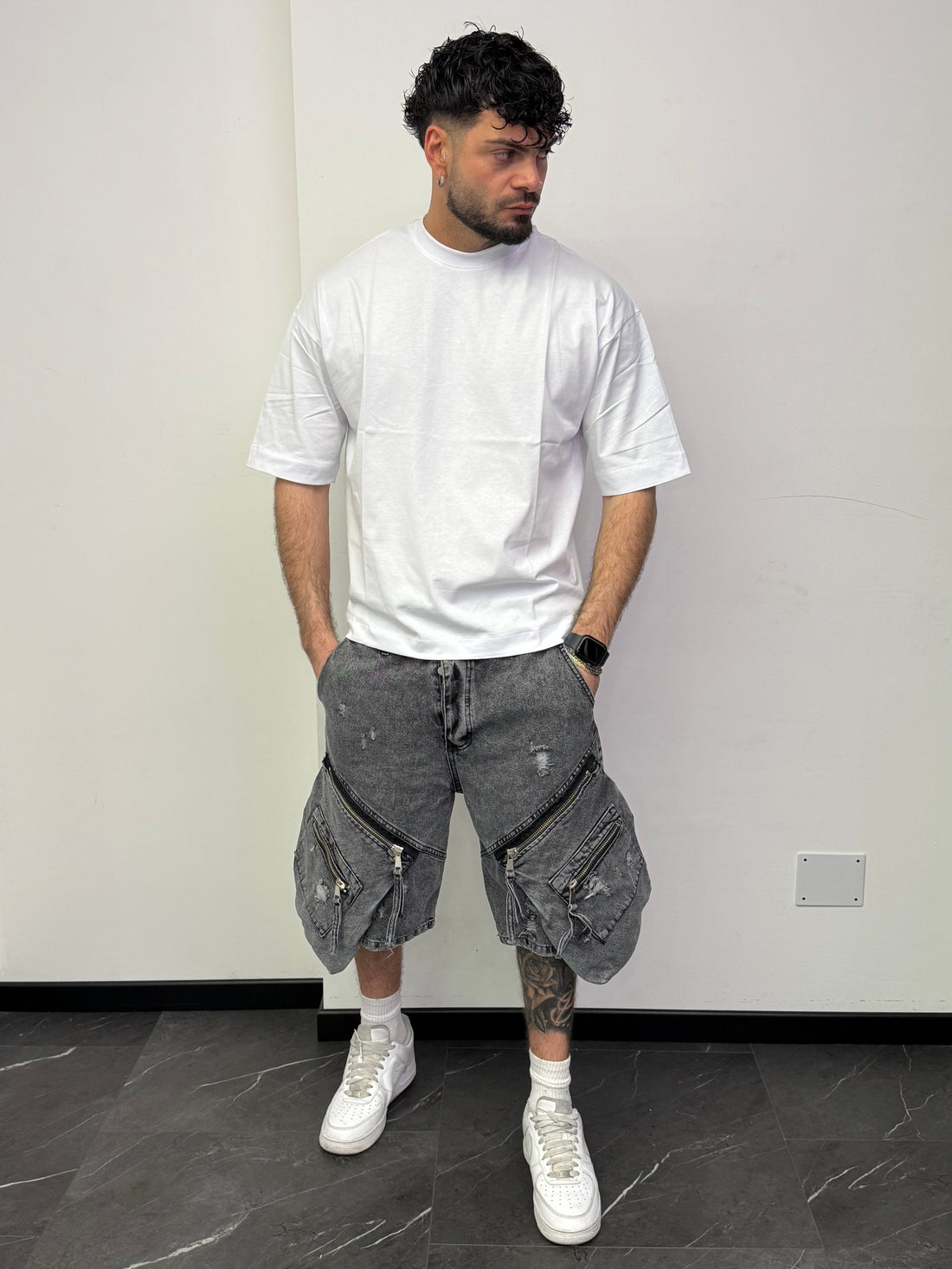 Task grey short