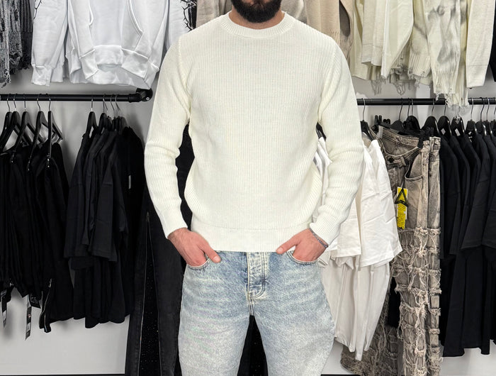 <h2>ACQUISTA IL LOOK </h2>